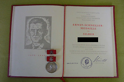 DDR-Medaille-GST-für-hervorragende.jpg