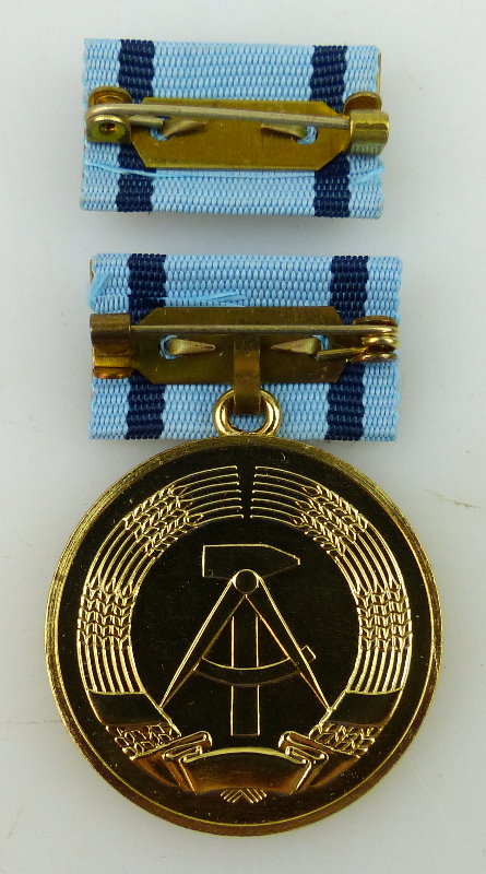 Verdienter-Wasserwirtschaftler-der-DDR-vgl-Band-I-Nr-114b-1985-90-Orden1353 (1).jpg