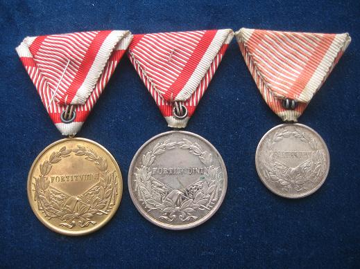 Karel I.ražba Petzl (1).jpg