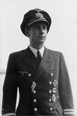 Oberleutnant zur See Otto Niethmann[1].jpg