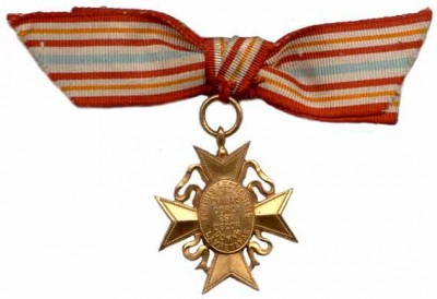Cestny_kriz_3._tridy__bronz__revers__spravna_stuha_-_stuha_pro_damy[1].jpg