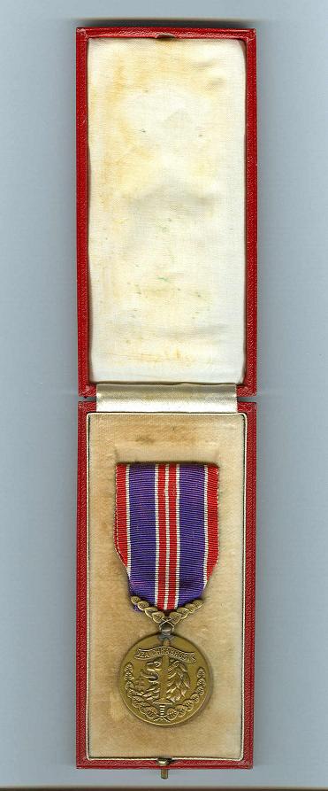 Cs. med. Za Chrabrost, lond. vydanie, orig. angl. etue, J. Truhlar, obr. 3.jpg