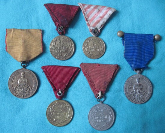 služobné medaile.JPG