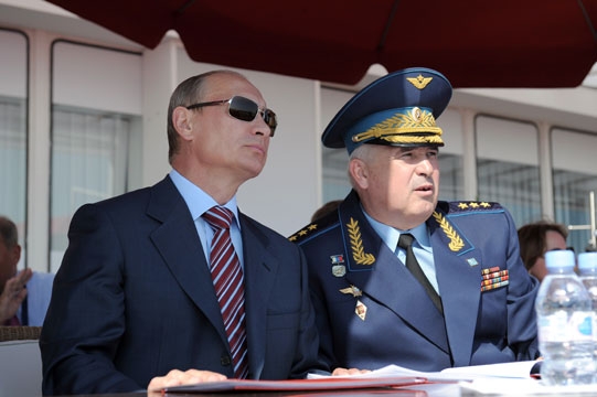 Vladimir_Putin_and_Alexander_Zelin,_MAKS-2011.jpg