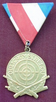 jna-medalja-odlicnom-strelcu-slika-42582909.jpg