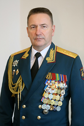 USTINOV_PARADNAY_FORMA.jpg