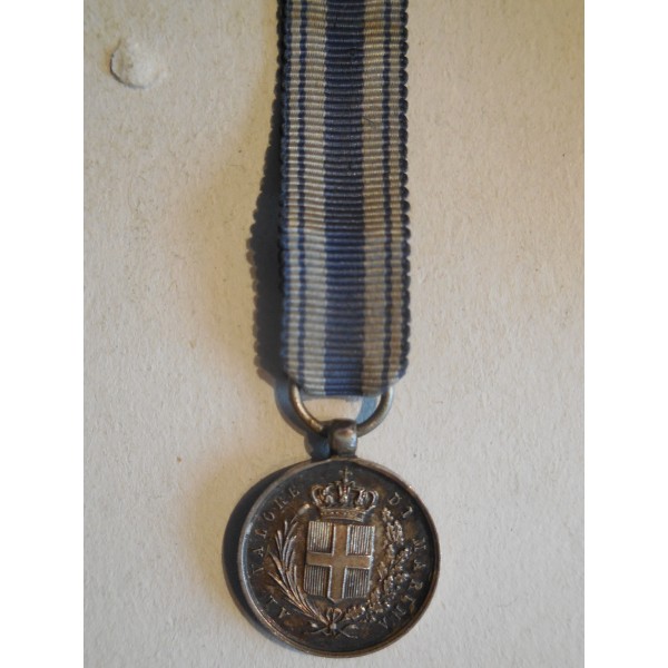 medaglia-al-valore-di-marina-in-argento.jpg