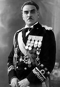 Rear_Admiral_Luigi_Rizzo_in_1935.jpg