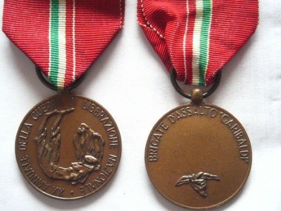 Medaglia-brigate-dassalto-Garibaldi.jpg