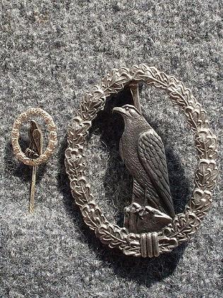 pamětní odznak 1957.jpg