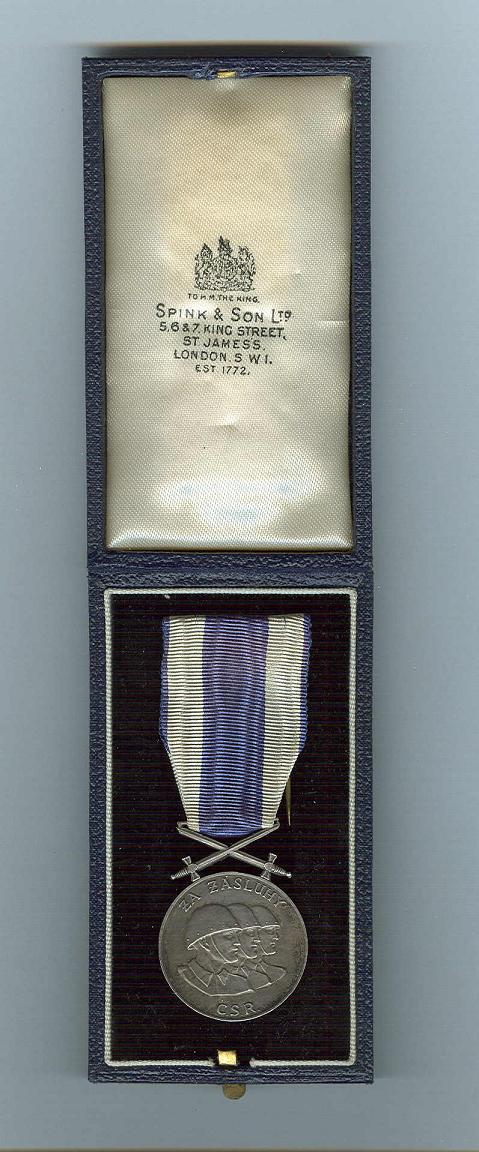 Cs. med. Za zasluhy I. st., Ag, hrubka 3 mm, lond. vydanie, etue, obr. 3.jpg