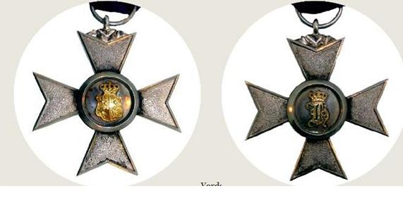 Čestný kříž 4.třídy.JPG