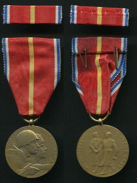 dukelská medaila.jpg