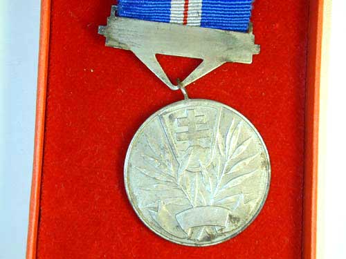 Med. Za hrdinstvo II. tr. rev..jpg