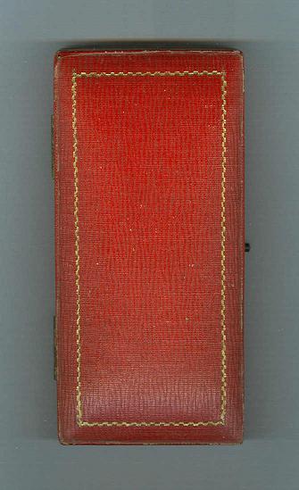 Cs. med. Za zasluhy I. st., lond. vyd. VM 13_A - var. nepopisana, Ag, pr. 31,5 mm, hr. 2,2 mm, vyska 44 mm, angl. etue, obr. 5.jpg