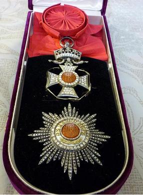 velkokříž s brilianty.JPG