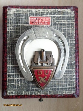 odznak+etuje zadní strana.jpg