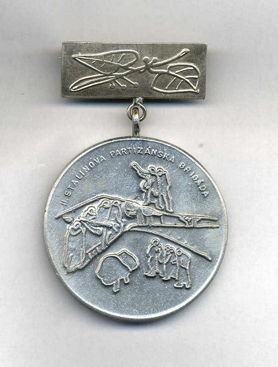 Pam. odznak II. Stalinovej partiz. brigády 1944-75, č. 312, obr. 1.jpg