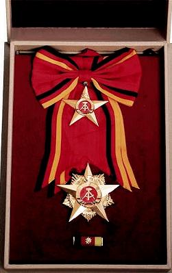 Komplet I. stupeň v etuji.JPG