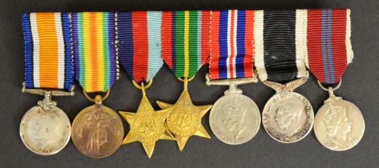 Miniature medal set.jpg