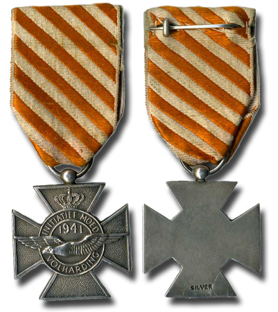 Vliegerkruis_1941_origineel_Spink.jpg